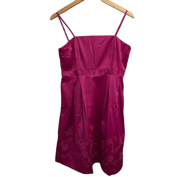 green emerald velvet dress Lucy Paris Skya Embroided Dress – laurel e. boutique main image 0